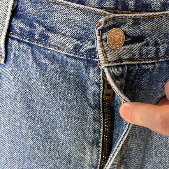 Levis Jeans Mens Size 33 X 32 550 '92 Medium Wash 100% Cotton Classic Denim - Picture 12 of 16